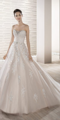 suknia ślubna Demetrios 686