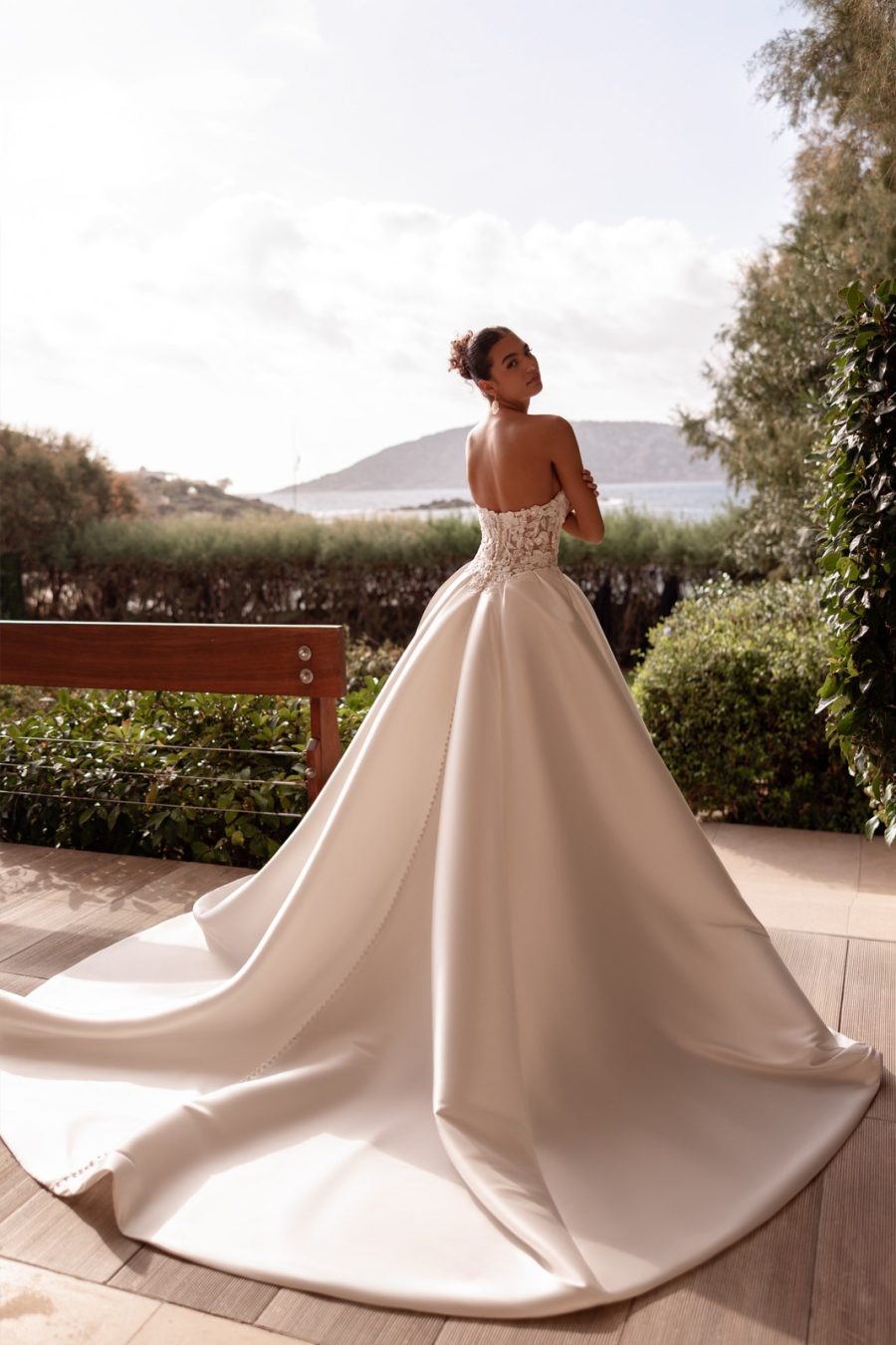 Suknia ślubna 1567M  - Demetrios - kolor IVORY - rozmiar 6 - Salon Le Mariage