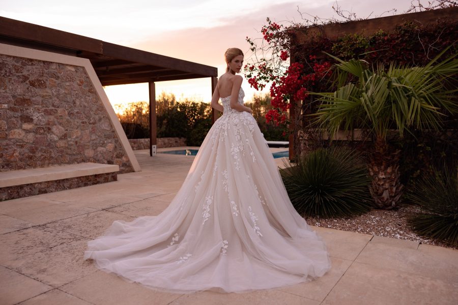 Suknia ślubna 1585  - Demetrios - kolor IVORY/SHEER/NUDE - rozmiar 6 - Salon Le Mariage
