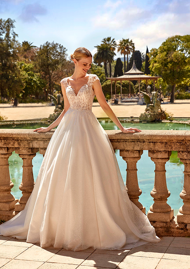 Suknia ślubna EB0132  - Ellebeline - kolor Ivory - rozmiar 36, 38 - Salon Le Mariage