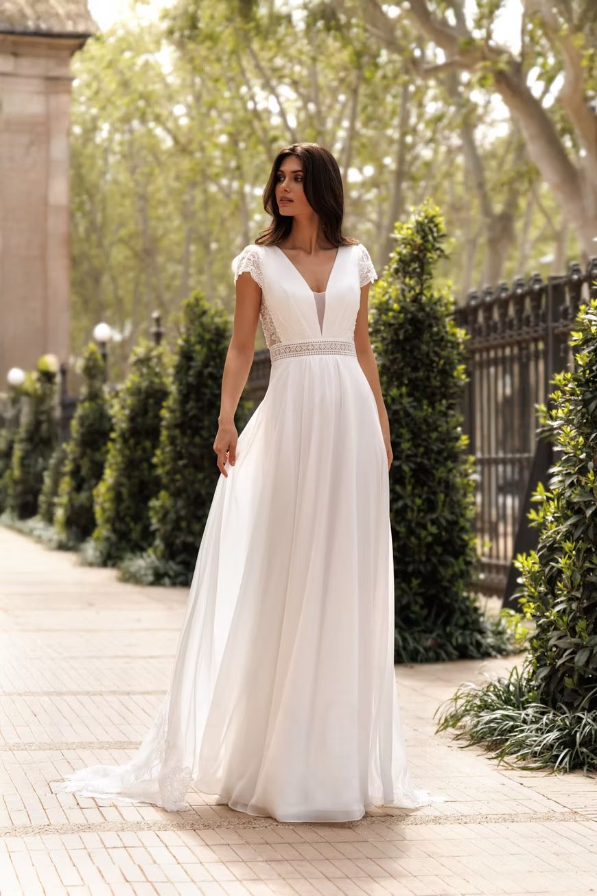 Suknia ślubna EB0239  - Ellebeline - kolor Ivory - rozmiar 36 - Salon Le Mariage