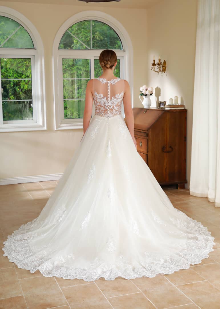 Suknia ślubna Wt 4513  - Unikatowe - kolor Ivory - rozmiar Us 14 - Salon Le Mariage